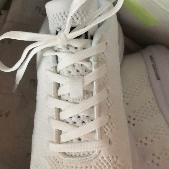 APL techloom pro white sneakers 11 - Picture 4 of 11